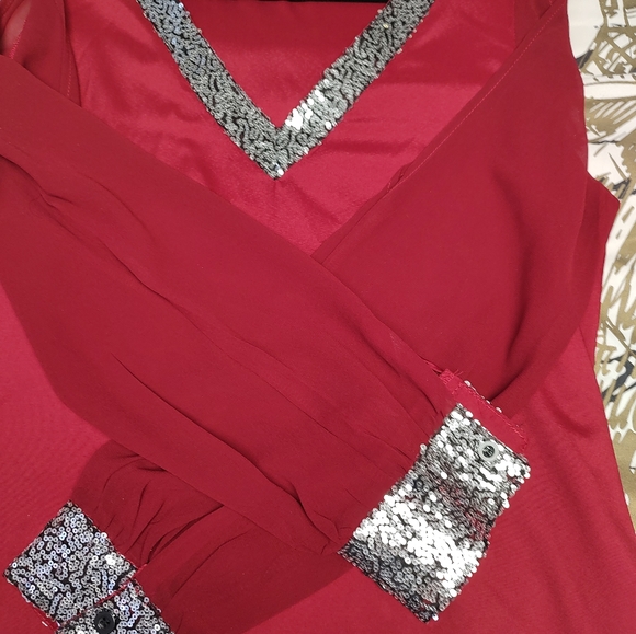 Dress - Picture 2 of 4